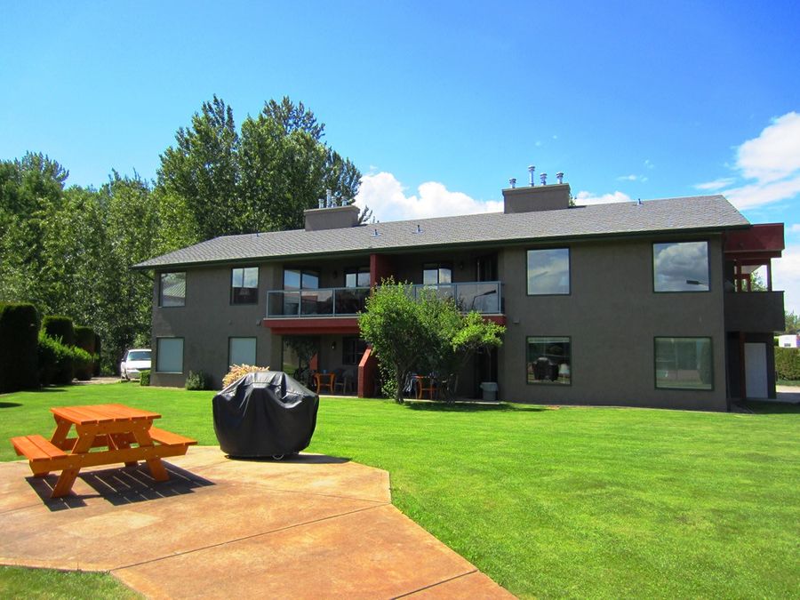 Holiday Park RV & Condo Resort