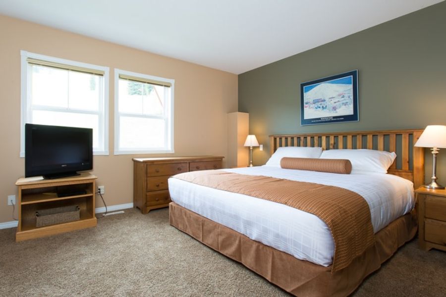 The Pinnacles Suites